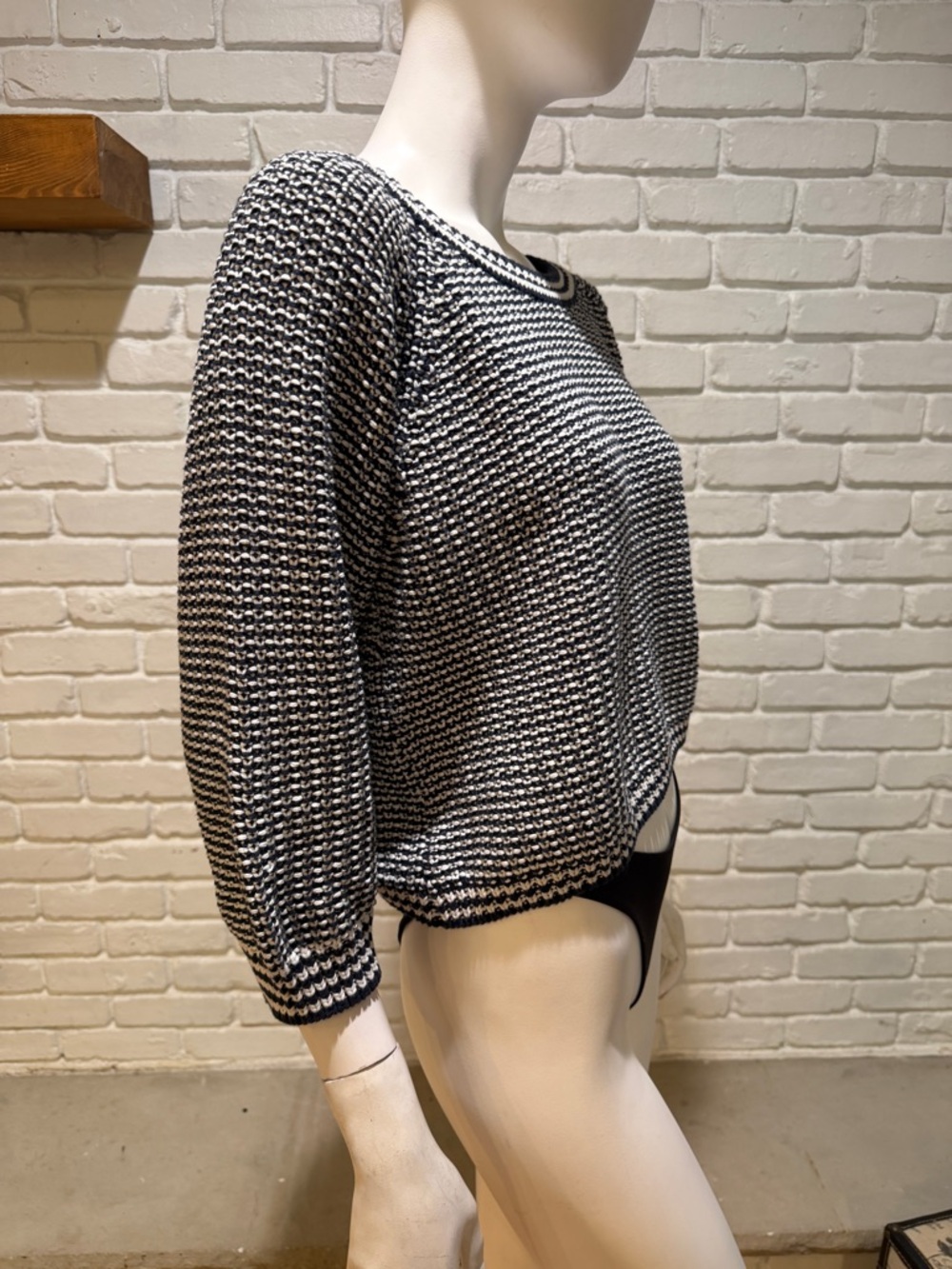 Twenty 8 Twelve Black & Cream Textured Knit Sweater Size Medium Like New - Picture 7 of 14